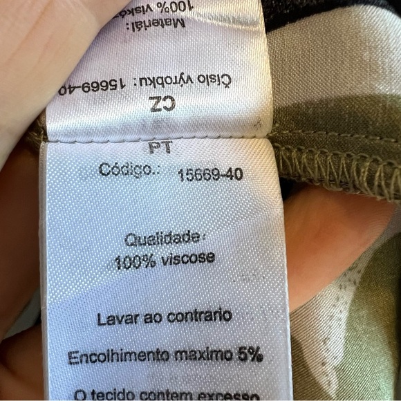 NWT Soyaconcept satin leaf print sleeveless top with shoulder ties size XS - Picture 11 of 11